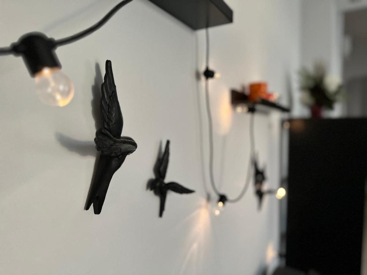 Bird Nest 2 Room Apartment บูคาเรสต์ ภายนอก รูปภาพ