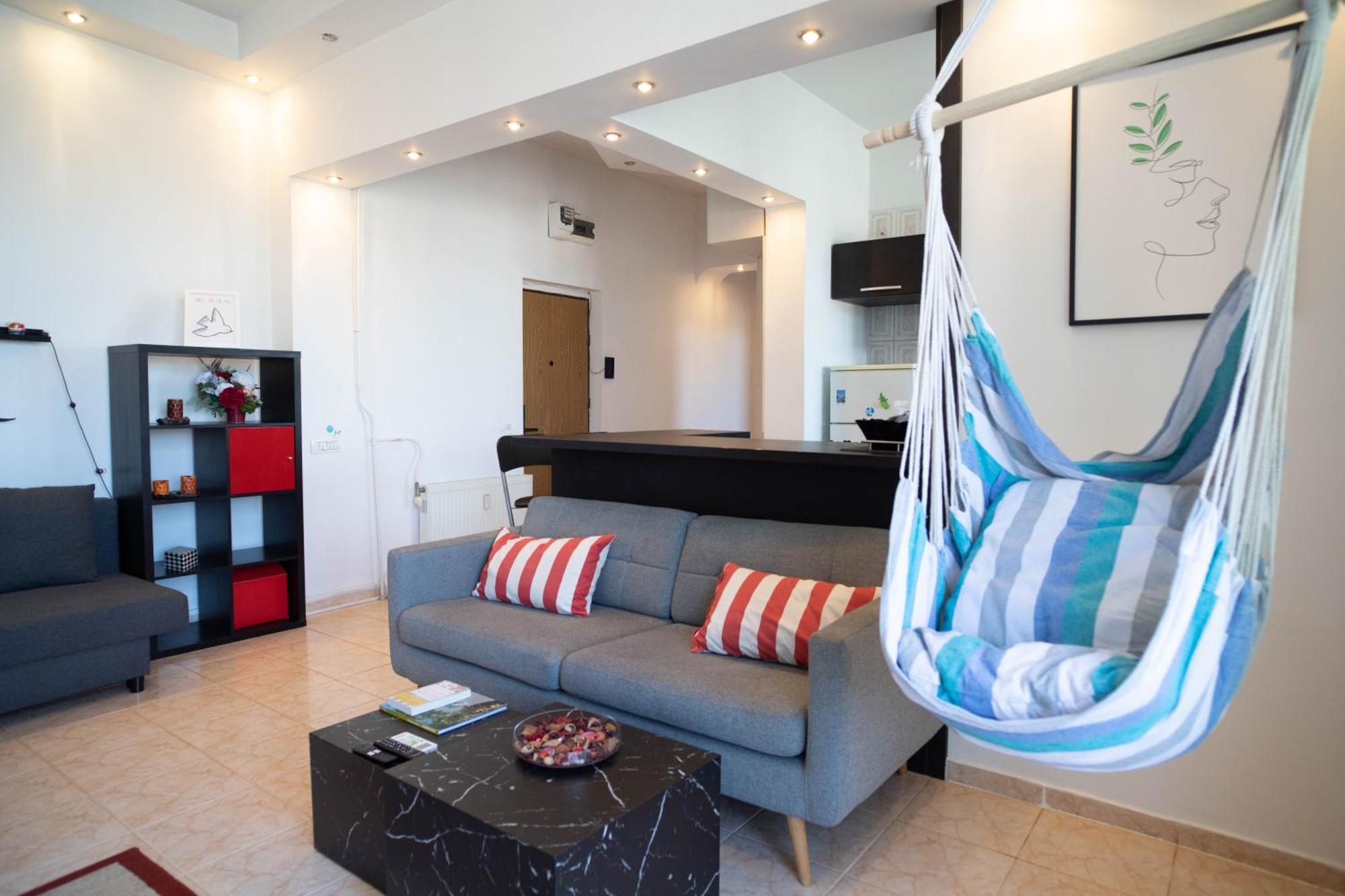 Bird Nest 2 Room Apartment บูคาเรสต์ ภายนอก รูปภาพ
